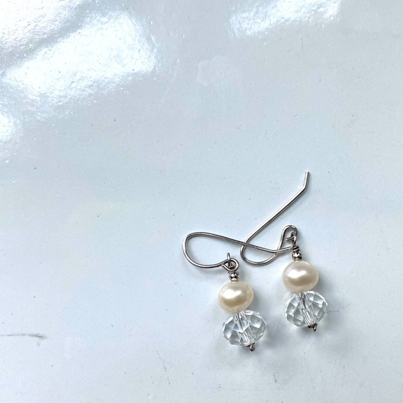 Vintage 925 Silver Dangle Earrings with freshwater Pearl and Glass Bead - Picture 1 of 3